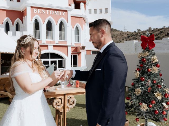 La boda de Daniel y Paloma en Velez Malaga, Málaga 38