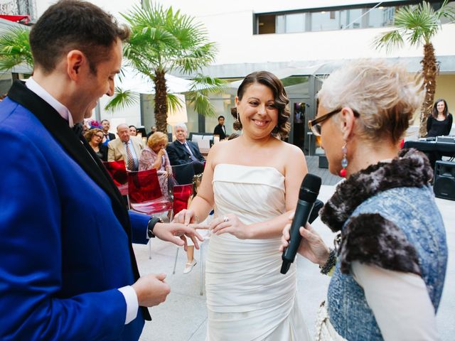 La boda de Santiago y Esther en Madrid, Madrid 18