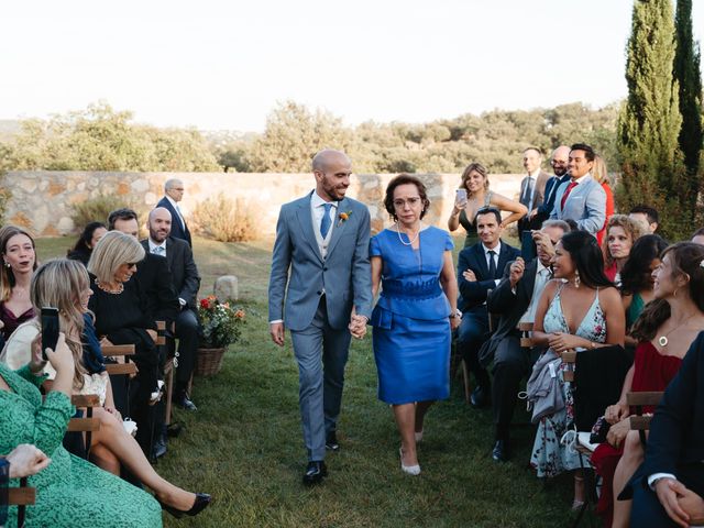 La boda de Guillermo y Julissa en Navalagamella, Madrid 23