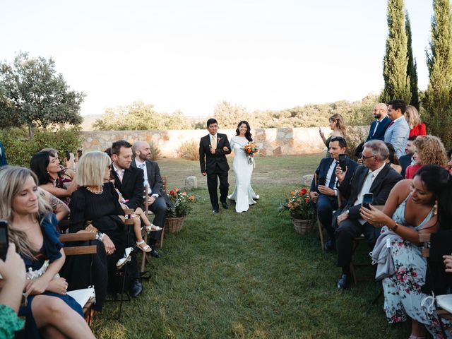 La boda de Guillermo y Julissa en Navalagamella, Madrid 25