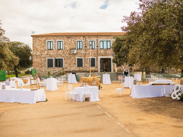 La boda de Tone y Miren en Higuera De La Serena, Badajoz 33