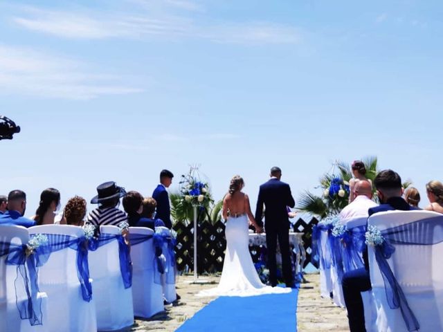 La boda de Roberto  y Laura en Almuñecar, Granada 1