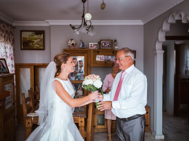 La boda de Rosa y Omar en Chiclana De La Frontera, Cádiz 17