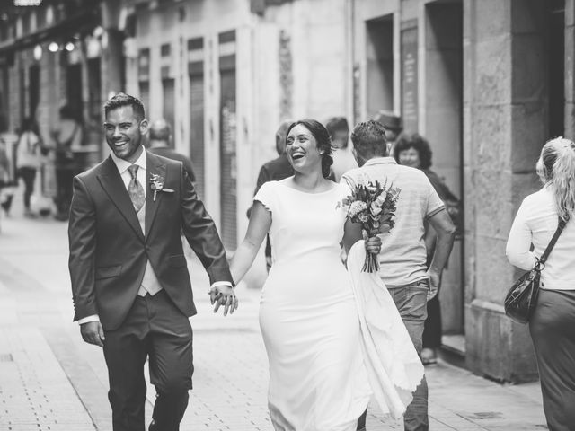 La boda de Mikel y Ane en Donostia-San Sebastián, Guipúzcoa 37