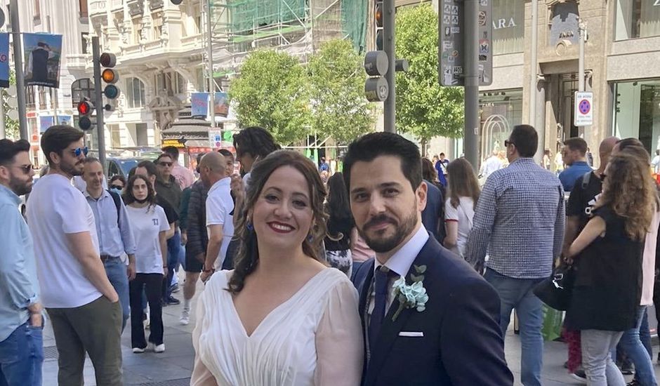La boda de David y Vic  en Madrid, Madrid