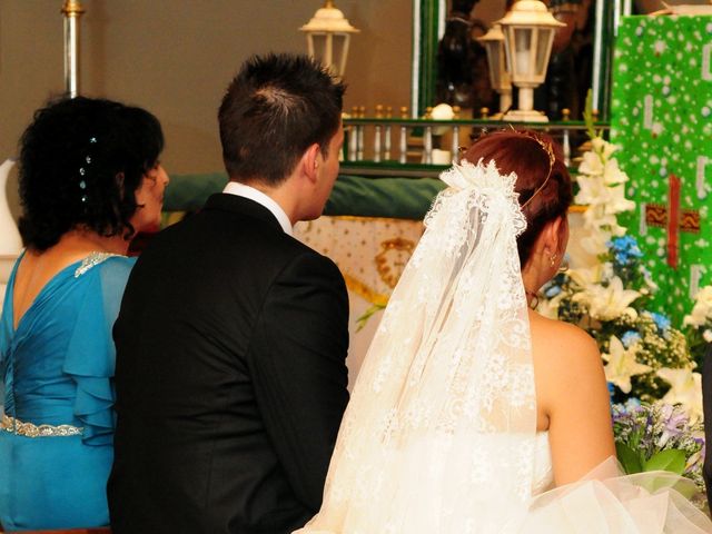 La boda de Cristian y Azucena en Carbajosa De La Sagrada, Salamanca 16