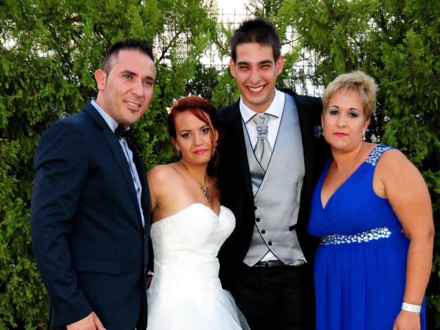 La boda de Cristian y Azucena en Carbajosa De La Sagrada, Salamanca 31