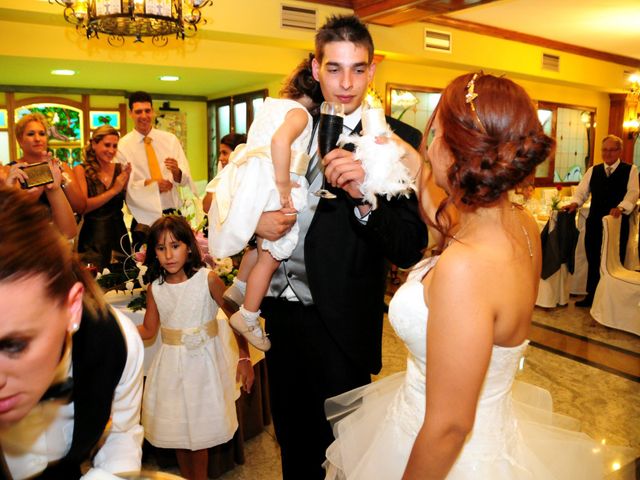 La boda de Cristian y Azucena en Carbajosa De La Sagrada, Salamanca 35