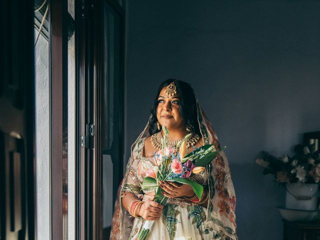 La boda de Alejandro y Shahina en Puerto Serrano, Cádiz 32