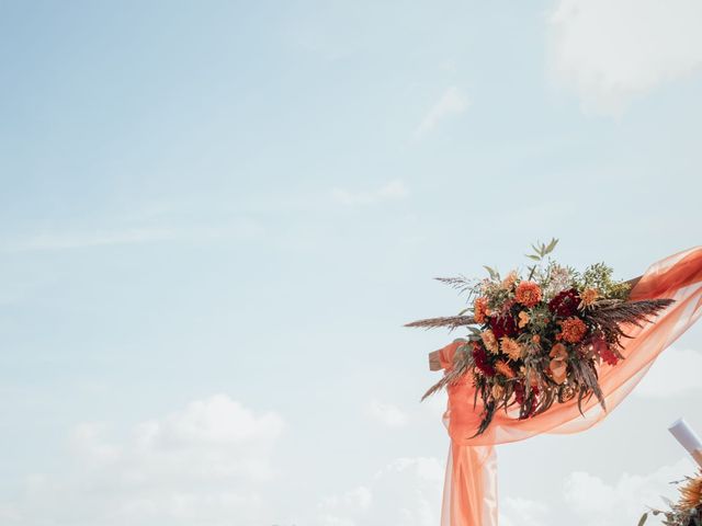La boda de Roger y Lucia en Sant Marti Sarroca, Barcelona 24