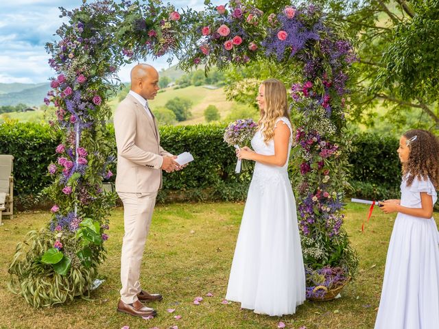 La boda de Salus y Emma en Infiesto, Asturias 35