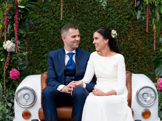 La boda de Hugo y Uxía en Ribadeo (Casco Urbano), Lugo 27