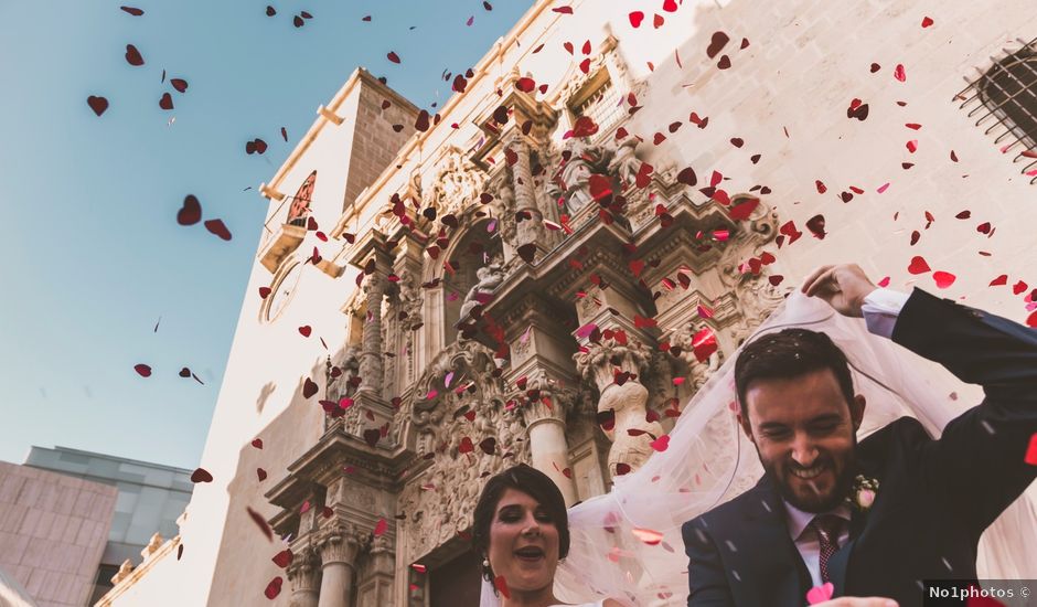 La boda de David y Alba en Aspe, Alicante