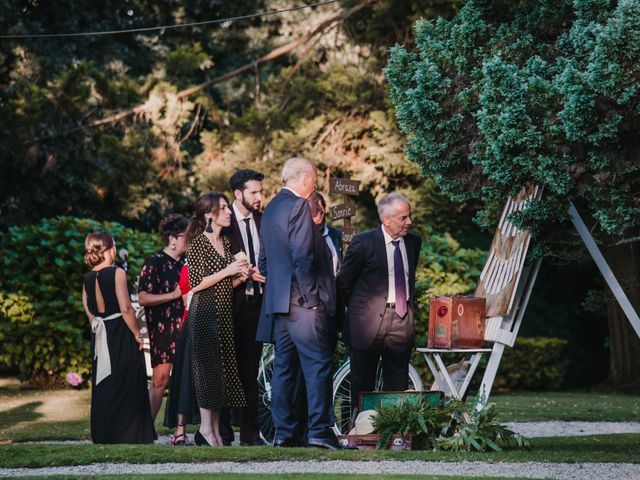 La boda de Luís y Laura en Santiago De Compostela, A Coruña 16