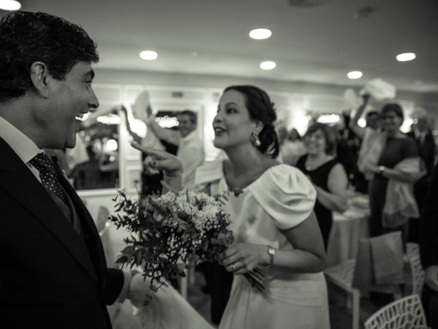 La boda de Luís y Laura en Santiago De Compostela, A Coruña 25