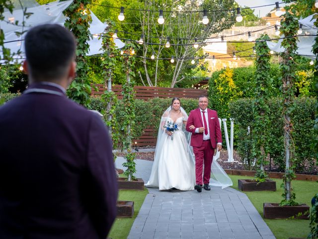 La boda de Amanda y Ionut en Sant Fost De Campsentelles, Barcelona 18