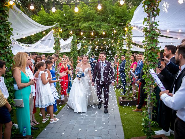 La boda de Amanda y Ionut en Sant Fost De Campsentelles, Barcelona 27