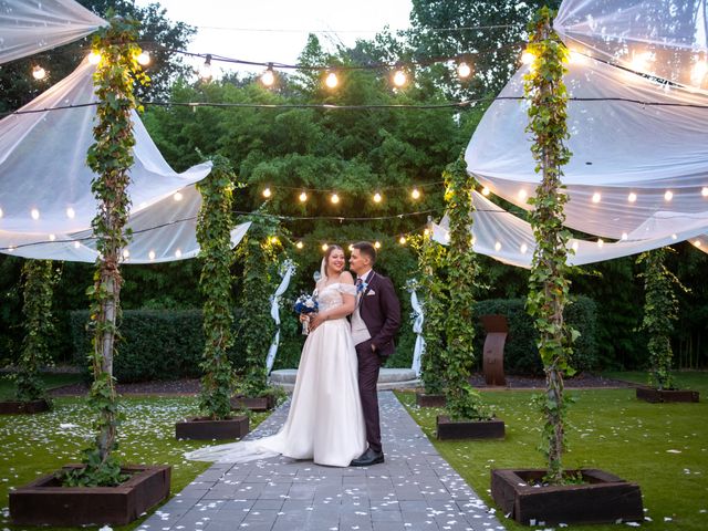 La boda de Amanda y Ionut en Sant Fost De Campsentelles, Barcelona 31