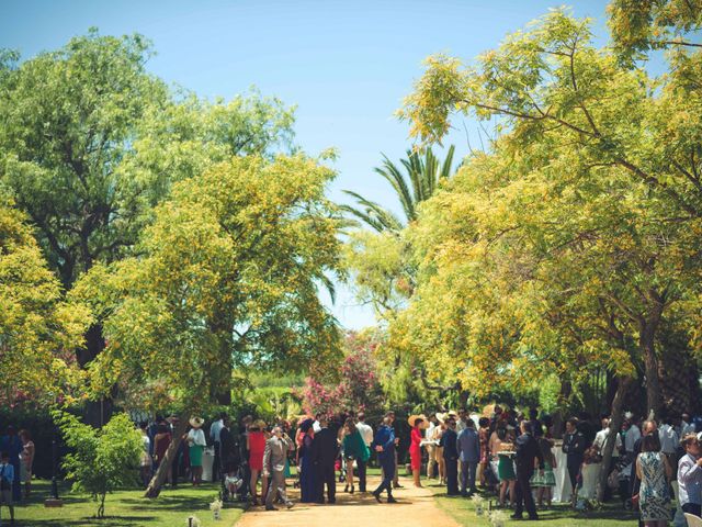 La boda de Javi y Lucrecia en Jerez De La Frontera, Cádiz 42