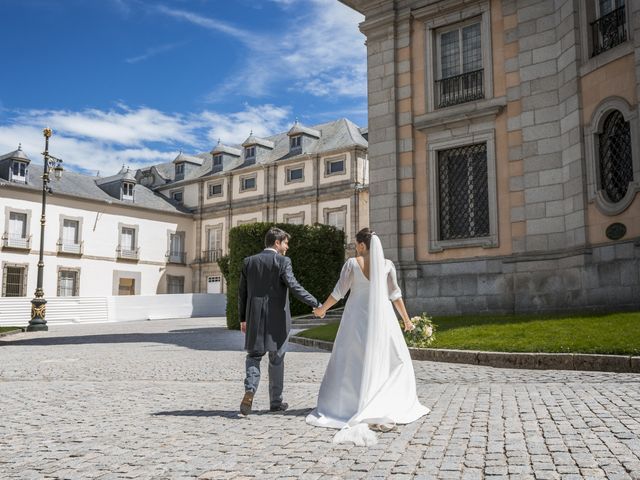 La boda de Jose Ángel y Teresa en Segovia 25