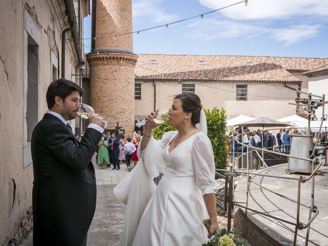 La boda de Jose Ángel y Teresa en Segovia 30