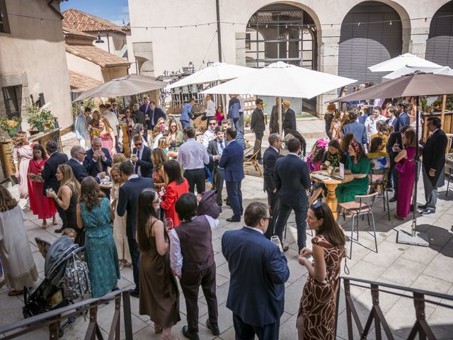 La boda de Jose Ángel y Teresa en Segovia 35