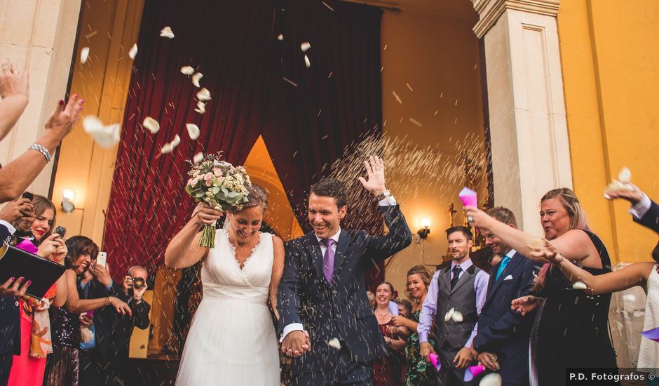 La boda de Benoit y Rocío en Bollullos De La Mitacion, Sevilla