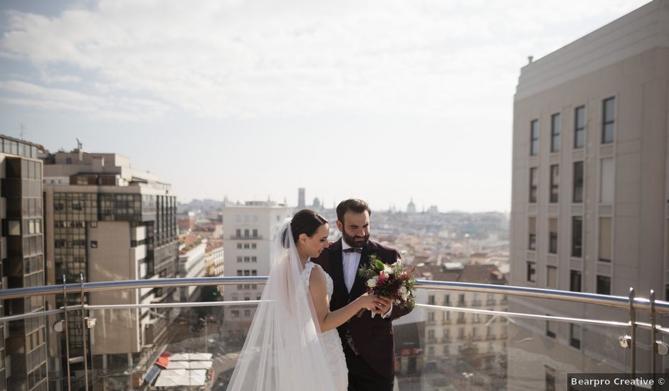 La boda de Ali y Clara en Madrid, Madrid