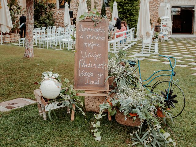 La boda de David y Vanesa en Villena, Alicante 16