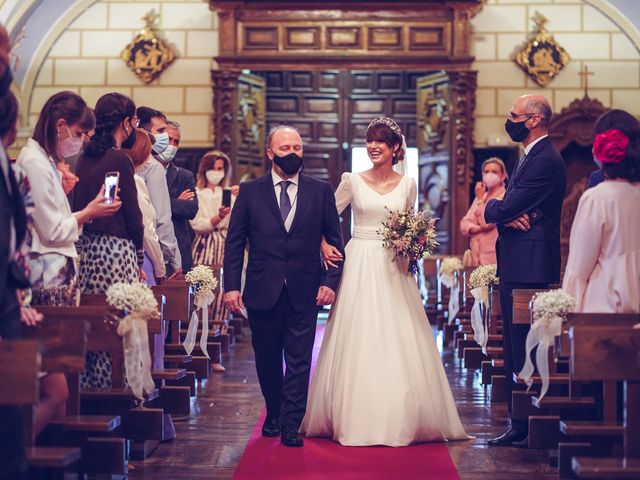 La boda de Borja y Noelia en Pamplona, Navarra 29