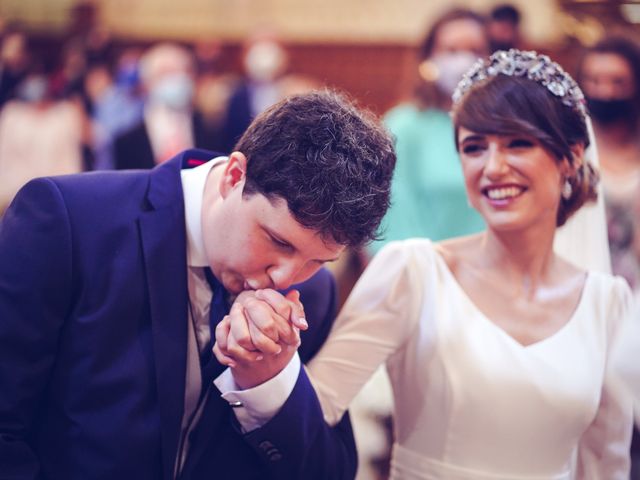 La boda de Borja y Noelia en Pamplona, Navarra 32