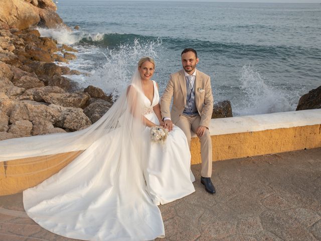 La boda de adrian y noelia en Benajarafe, Málaga 25