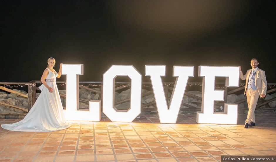 La boda de adrian y noelia en Benajarafe, Málaga