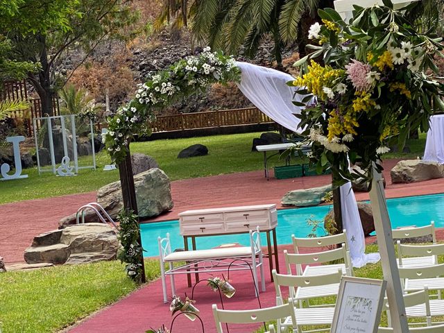 La boda de Javier y Tatiana en Galdar, Las Palmas 10