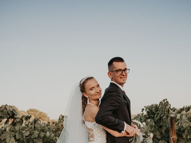 La boda de Joan Pau y Olga en Santa Margarida I Els Monjos, Barcelona 20