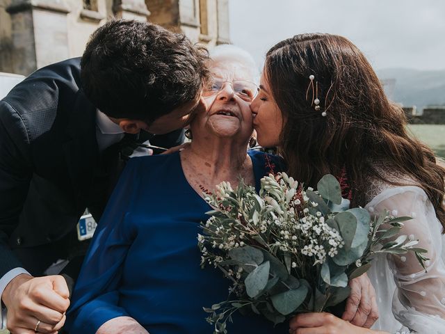 La boda de Germán y María en Ruiloba, Cantabria 30