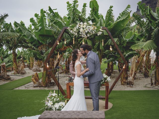 La boda de Bruno y Emma en Los Silos, Santa Cruz de Tenerife 29