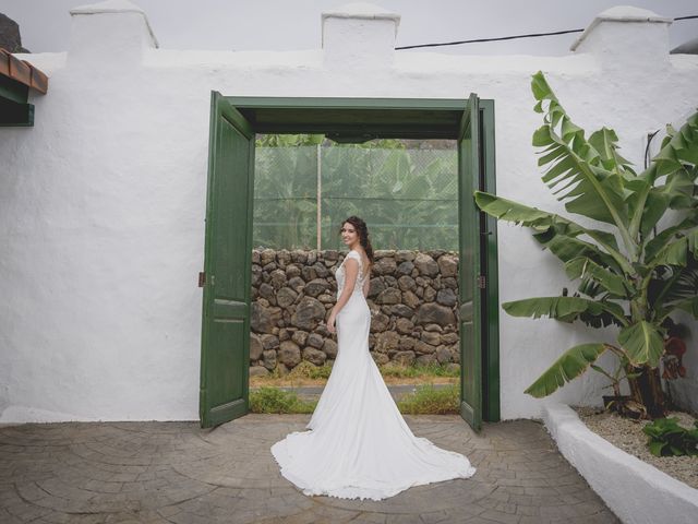 La boda de Bruno y Emma en Los Silos, Santa Cruz de Tenerife 32