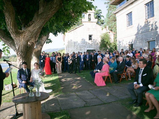 La boda de Fernando y Auria en Ferrol, A Coruña 19