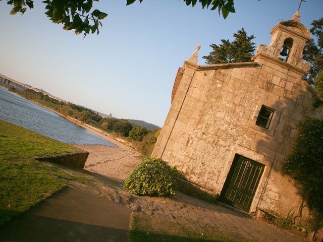 La boda de Fernando y Auria en Ferrol, A Coruña 52