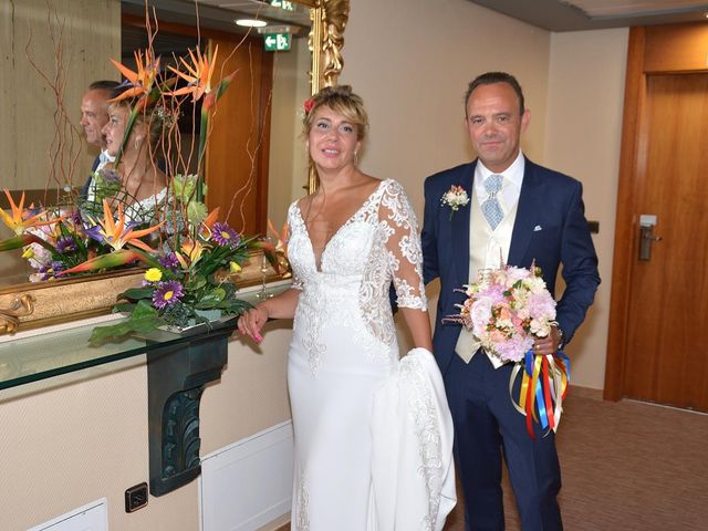 La boda de Alejandro y Marisa en Benidorm, Alicante 7