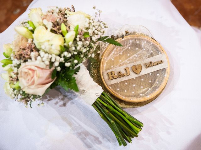 La boda de Javi y Randa en Vilanova Del Valles, Barcelona 19