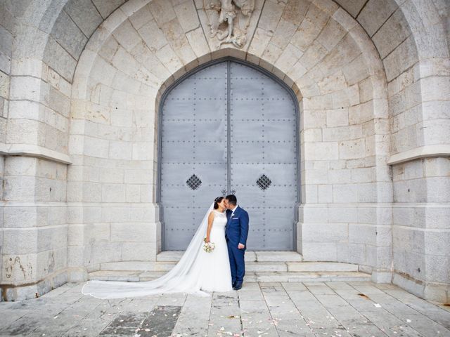 La boda de Javi y Randa en Vilanova Del Valles, Barcelona 20