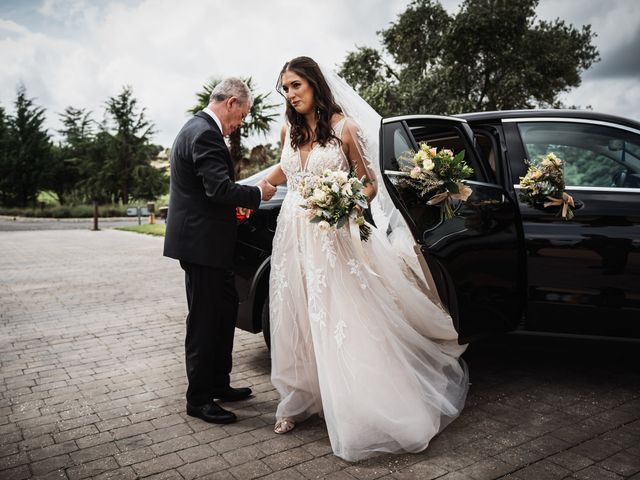 La boda de Mitch y Alicia en San Agustin De Guadalix, Madrid 55