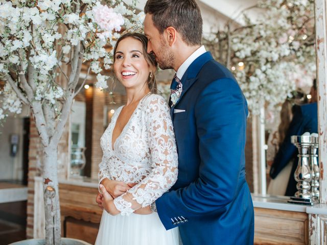 La boda de Alvaro y Beatriz en Velez Malaga, Málaga 39
