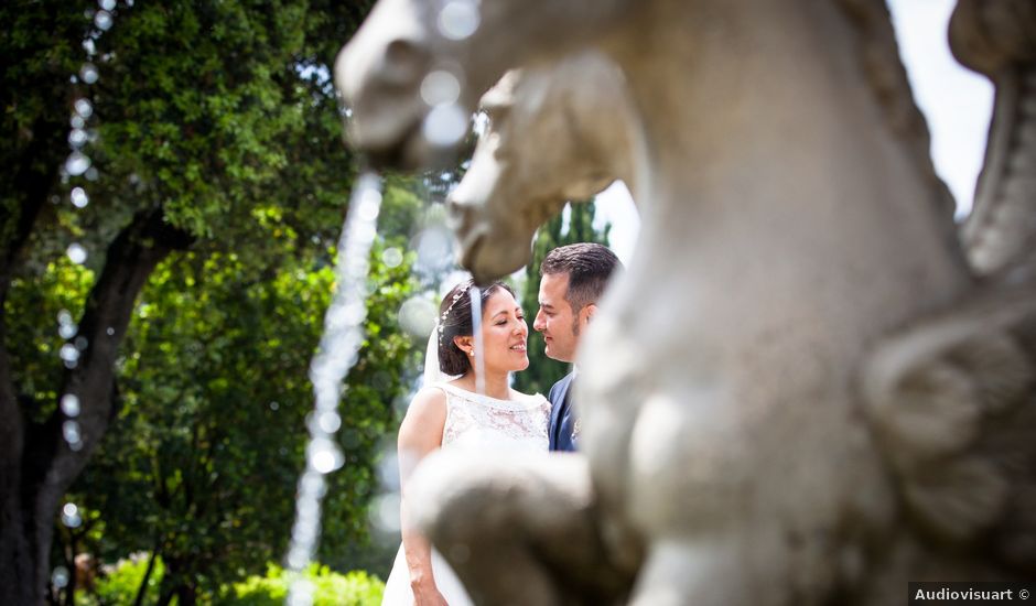 La boda de Javi y Randa en Vilanova Del Valles, Barcelona