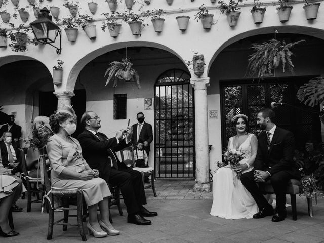 La boda de Enrique y Lucía en Córdoba, Córdoba 32