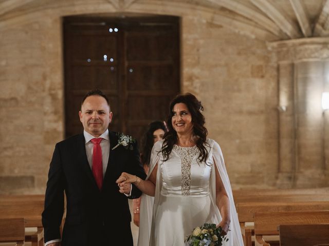 La boda de Javier y Amaya en Villamayor De Monjardin, Navarra 15
