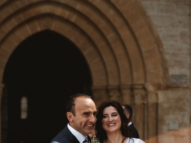 La boda de Javier y Amaya en Villamayor De Monjardin, Navarra 32