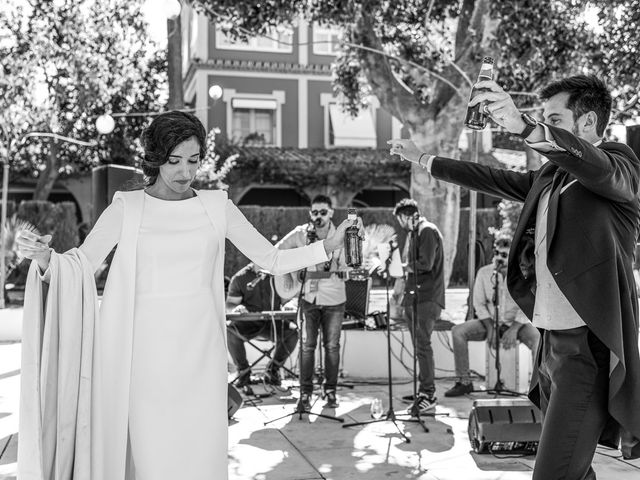 La boda de Alberto y Noelia en Sanlucar La Mayor, Sevilla 113